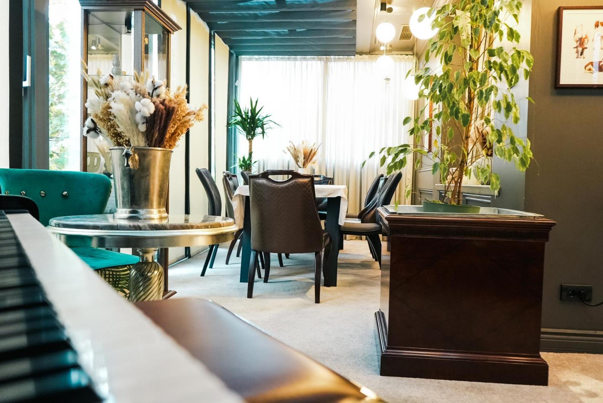 Eclat Luxury Hotel Belgrád Kültér fotó