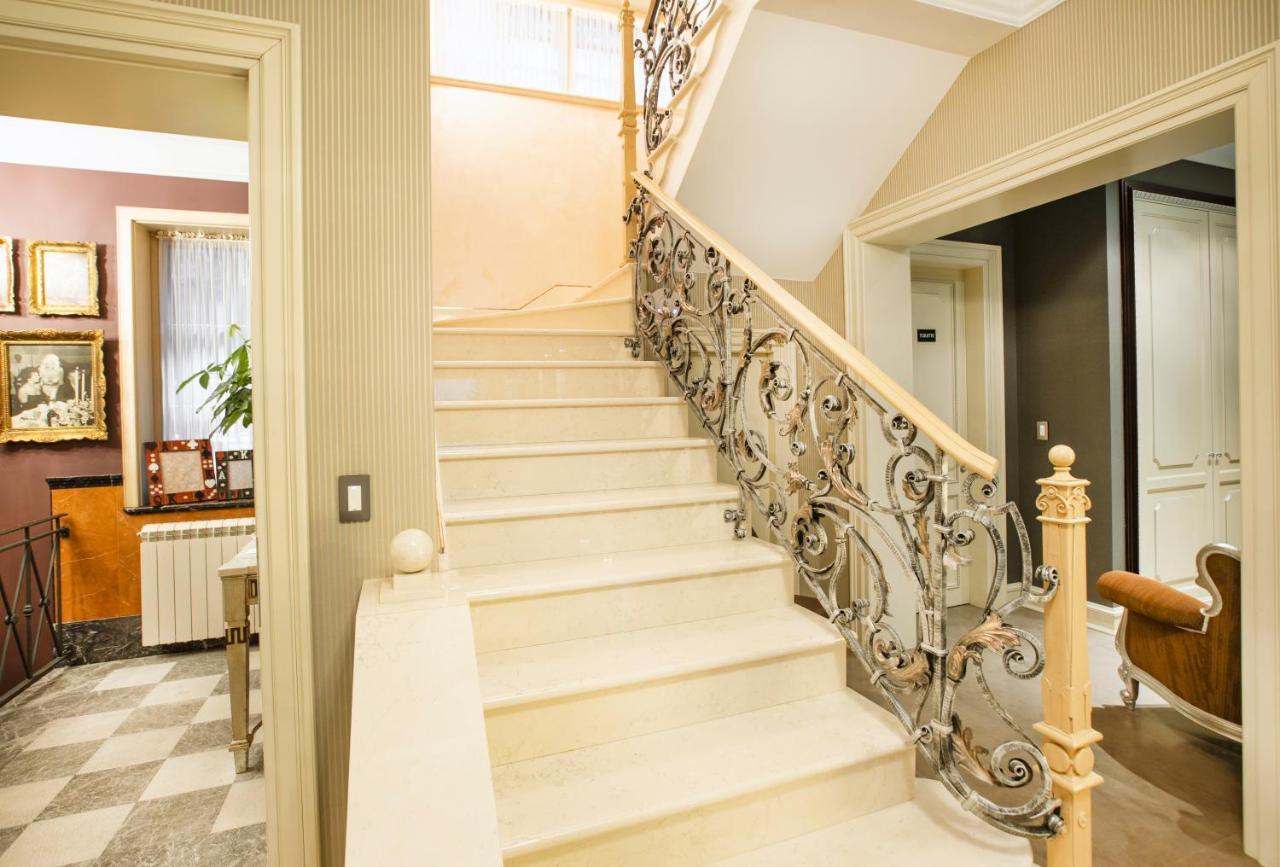 Eclat Luxury Hotel Belgrád Kültér fotó